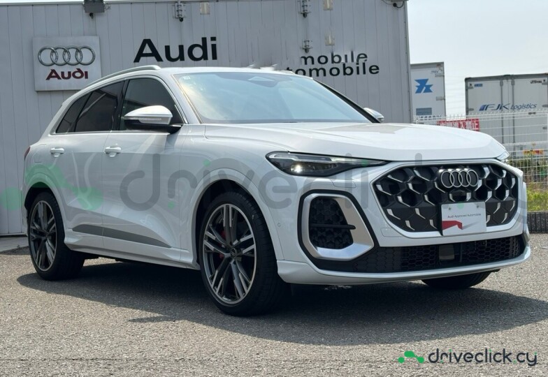 Audi SQ5 White