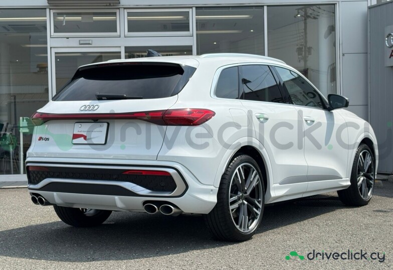 Audi SQ5 White