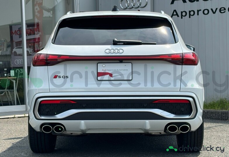 Audi SQ5 White