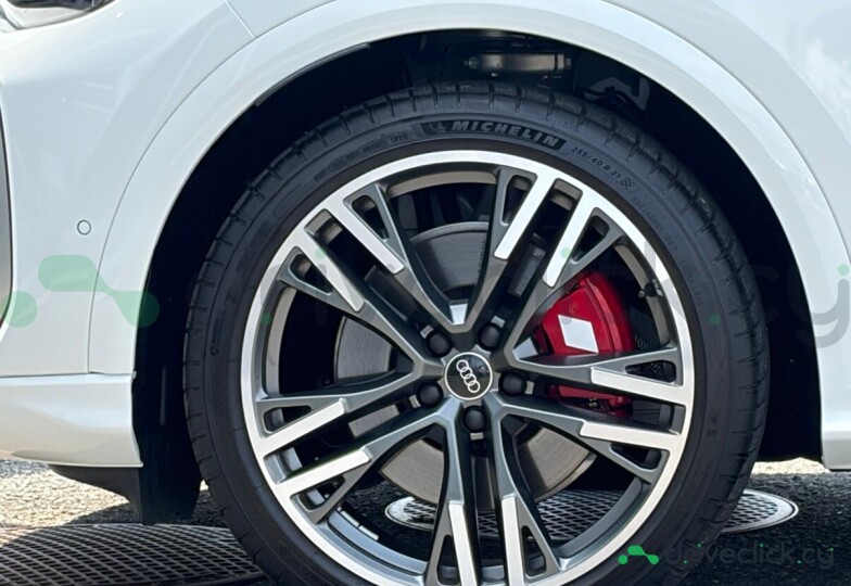 Audi SQ5 White