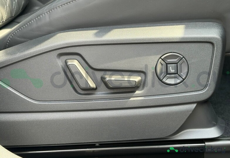 Audi SQ5 White