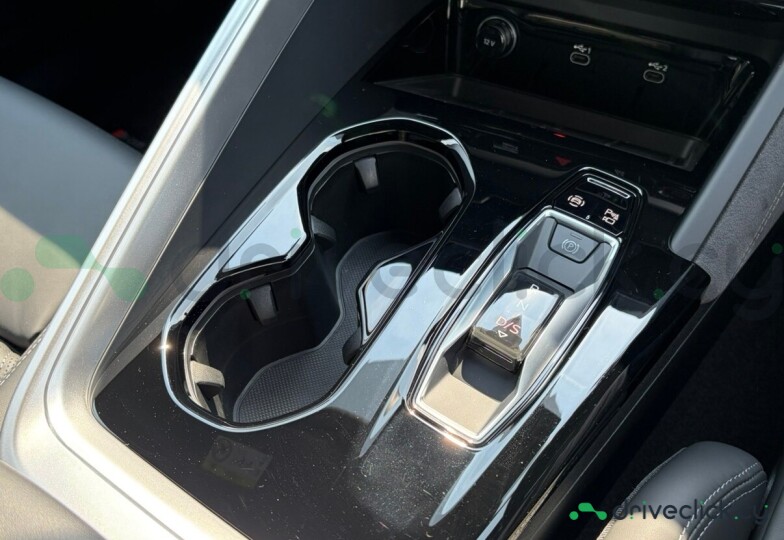 Audi SQ5 White