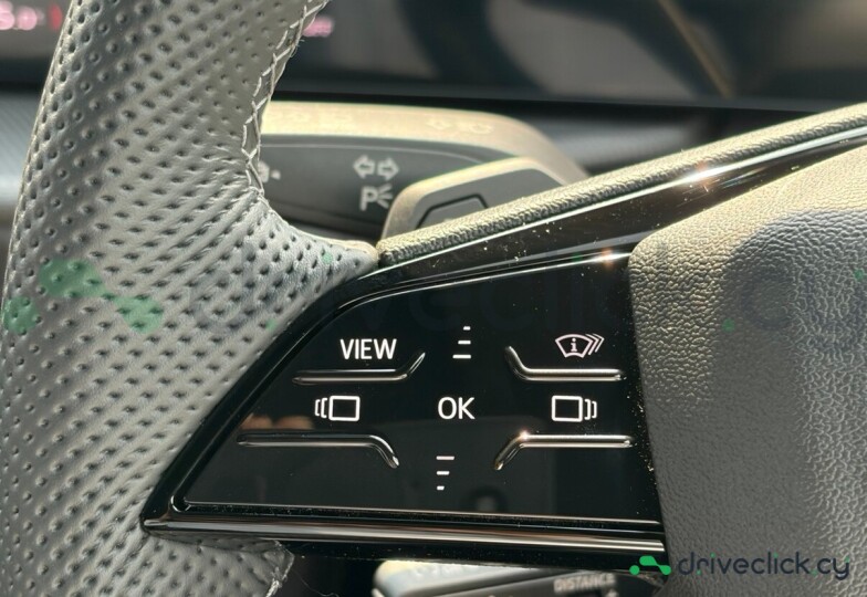 Audi SQ5 White