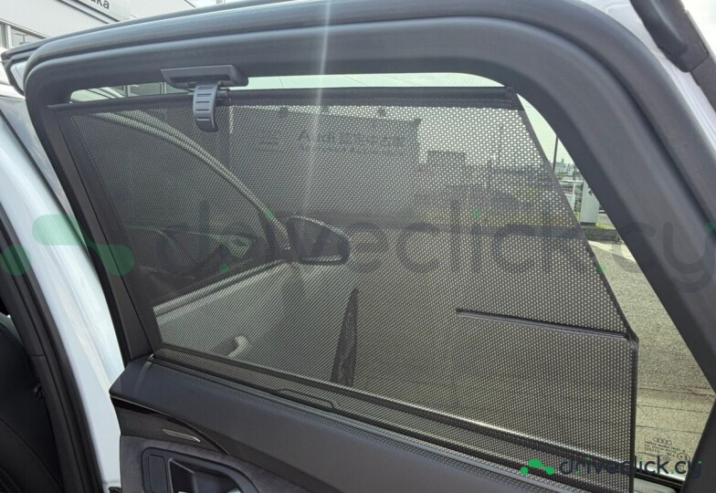 Audi SQ5 White