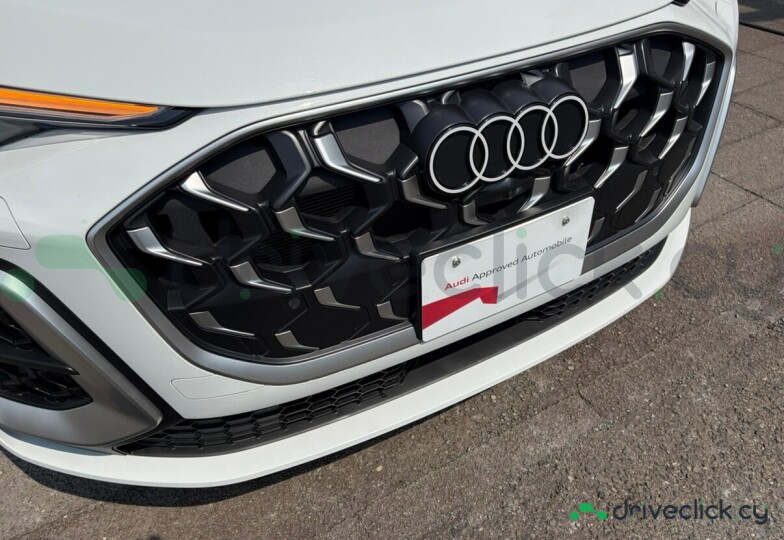 Audi SQ5 White