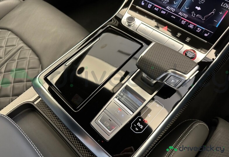 Audi SQ8 Grey