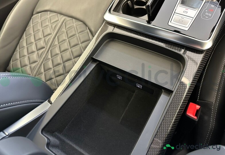 Audi SQ8 Grey