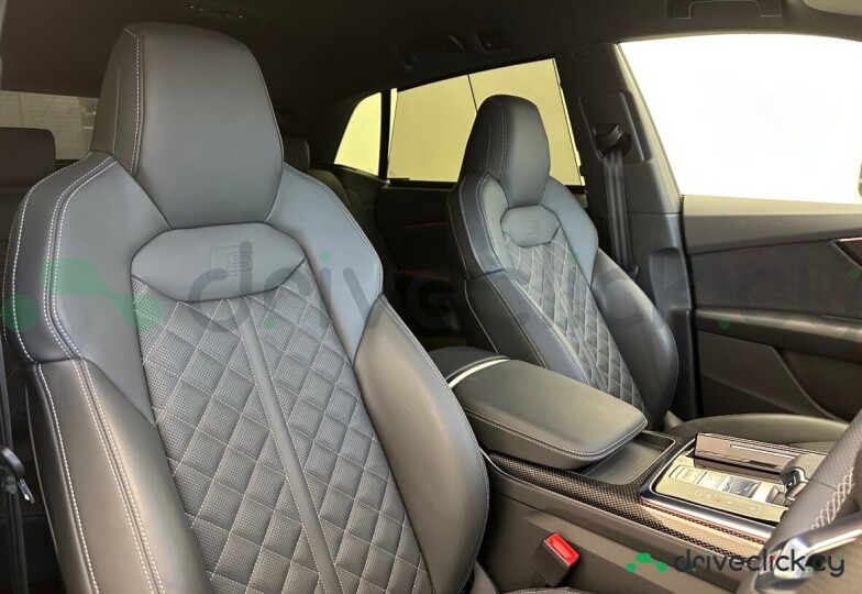 Audi SQ8 Grey
