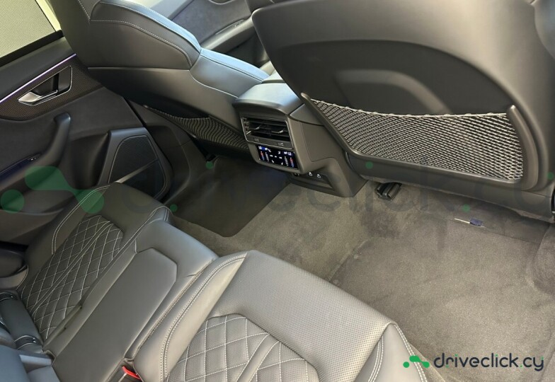 Audi SQ8 Grey