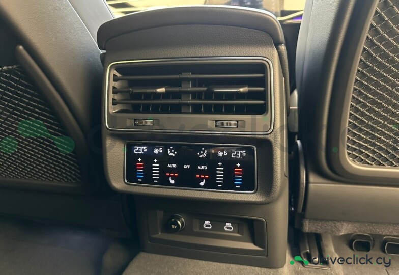 Audi SQ8 Grey