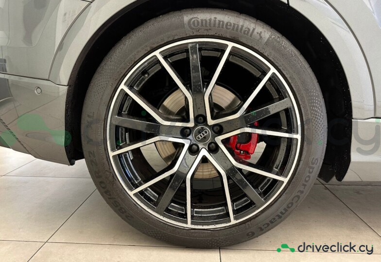 Audi SQ8 Grey