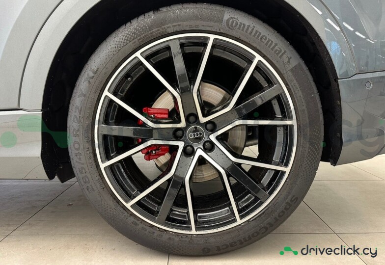Audi SQ8 Grey