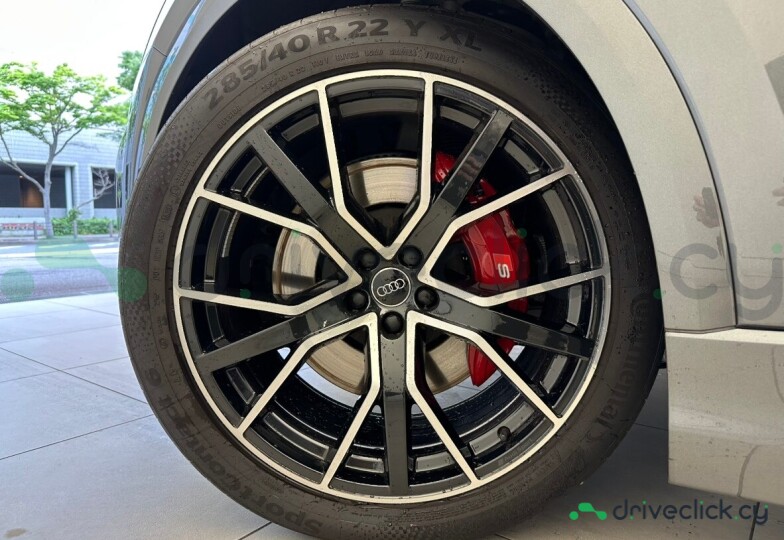 Audi SQ8 Grey