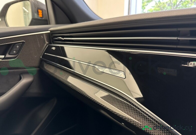 Audi SQ8 Grey