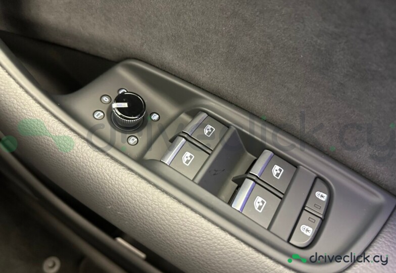 Audi SQ8 Grey