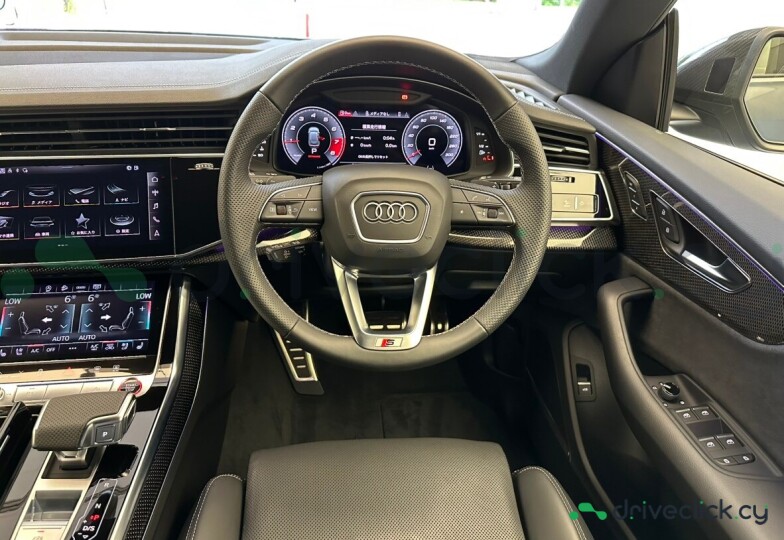 Audi SQ8 Grey