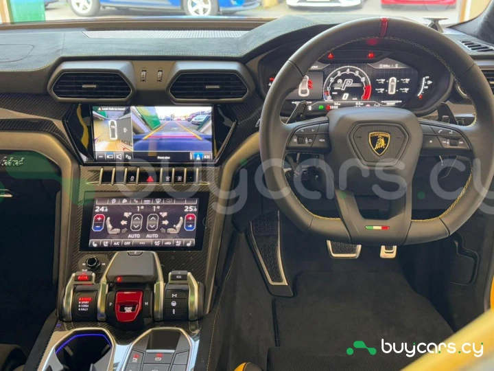 Lamborghini Urus Желтый