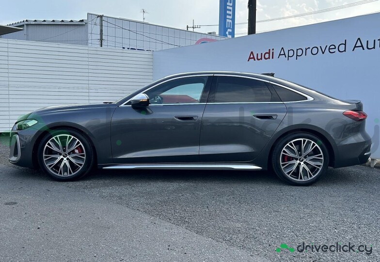 Audi S5 Серый