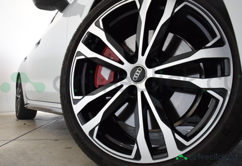 Audi S5 Белый