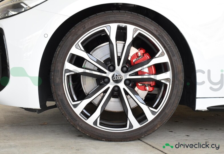 Audi S5 Белый