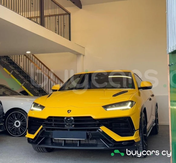 Lamborghini Urus Желтый