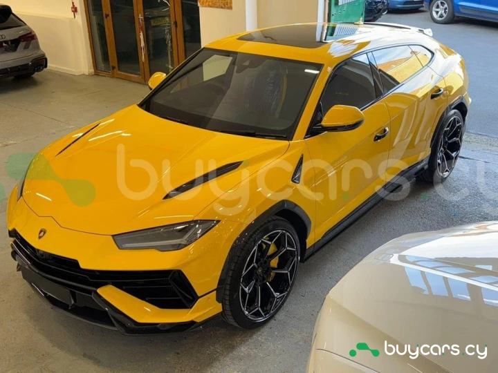 Lamborghini Urus Желтый