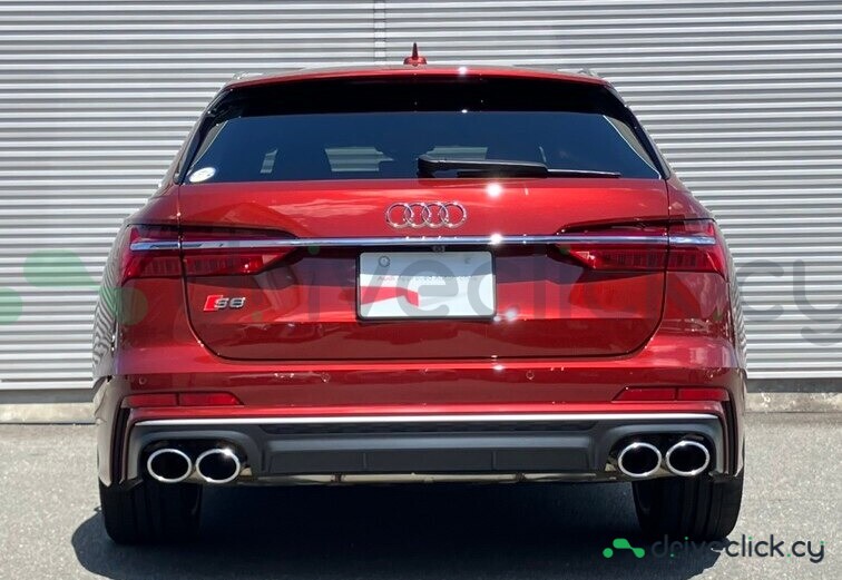 Audi S6 Red