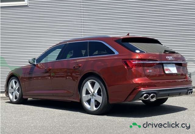 Audi S6 Red