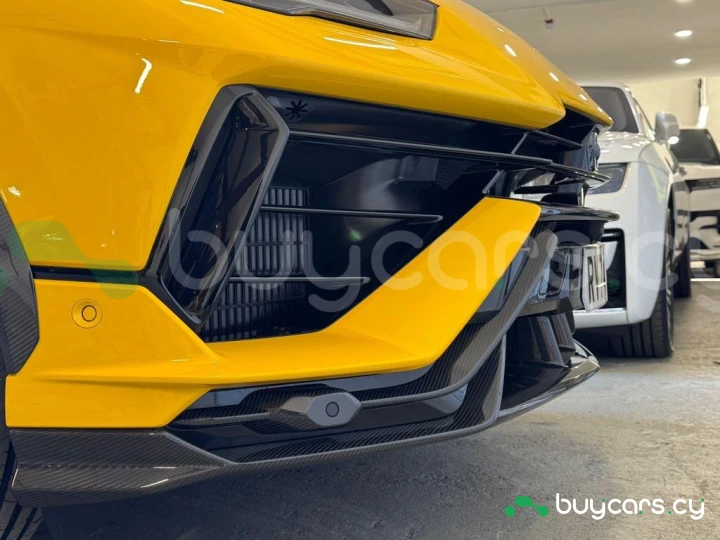Lamborghini Urus Желтый