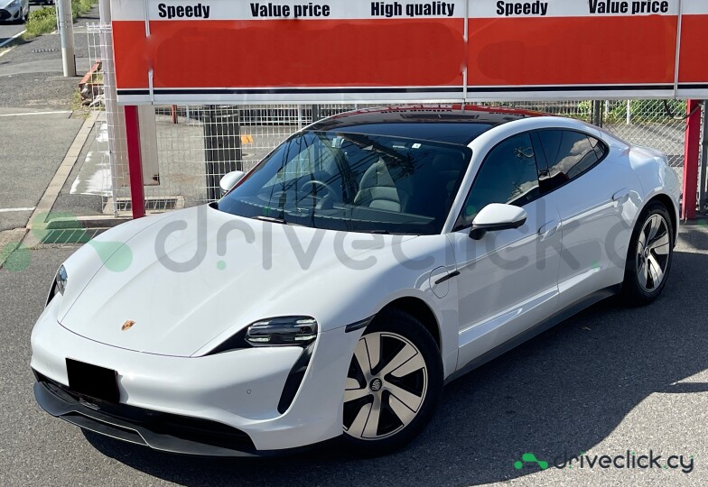 Porsche Taycan White