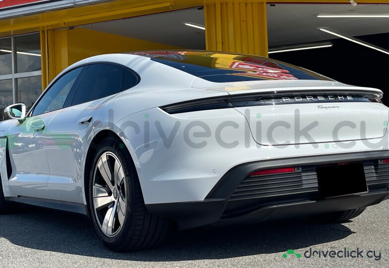 Porsche Taycan White