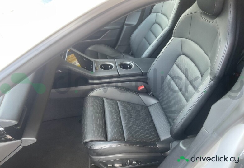 Porsche Taycan White