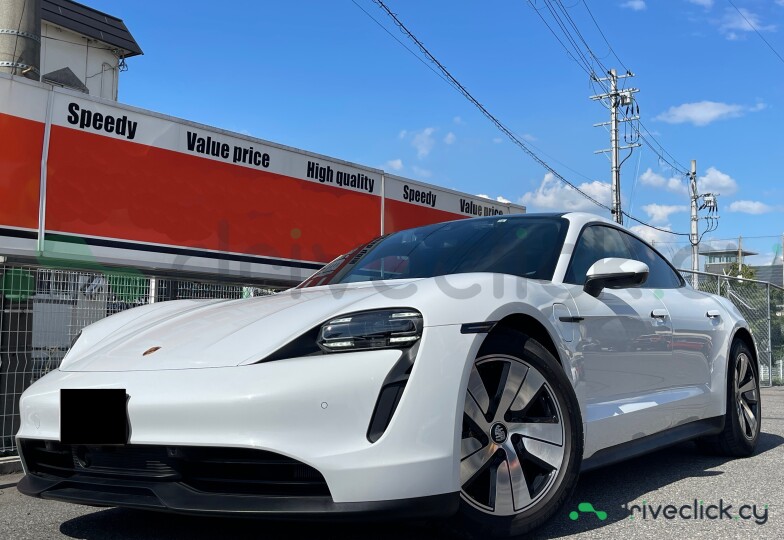 Porsche Taycan White