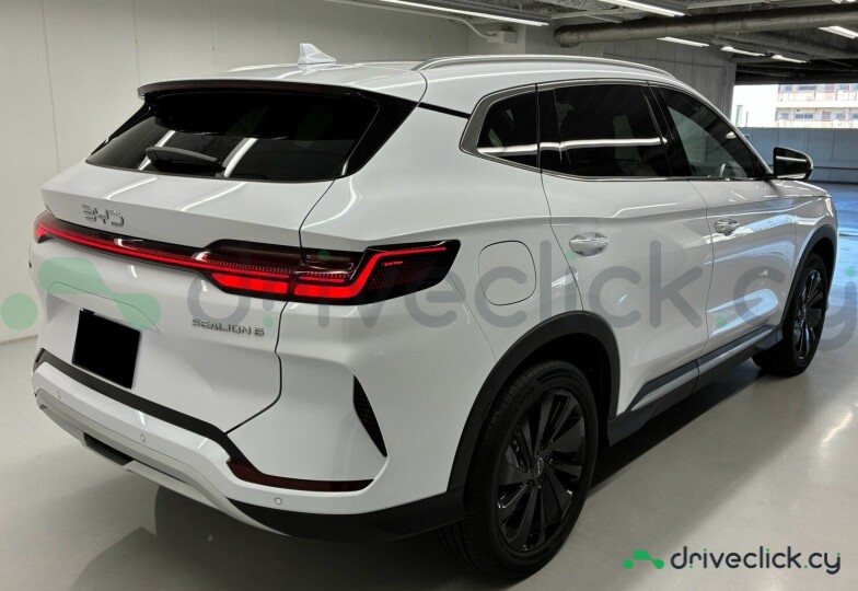 BYD Sea Lion White