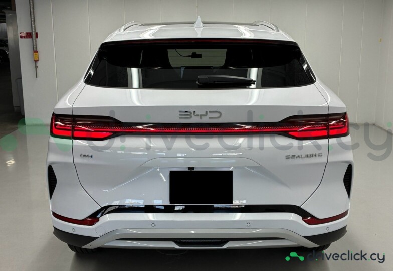 BYD Sea Lion White