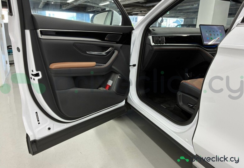 BYD Sea Lion White