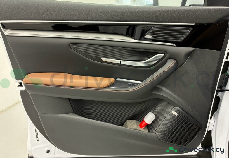 BYD Sea Lion White