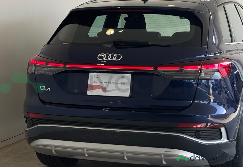 Audi Q4 e-tron Blue