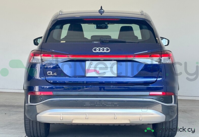 Audi Q4 e-tron Blue