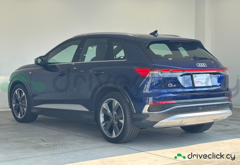 Audi Q4 e-tron Blue
