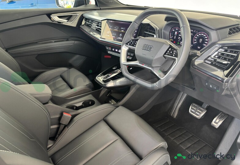 Audi Q4 e-tron Blue