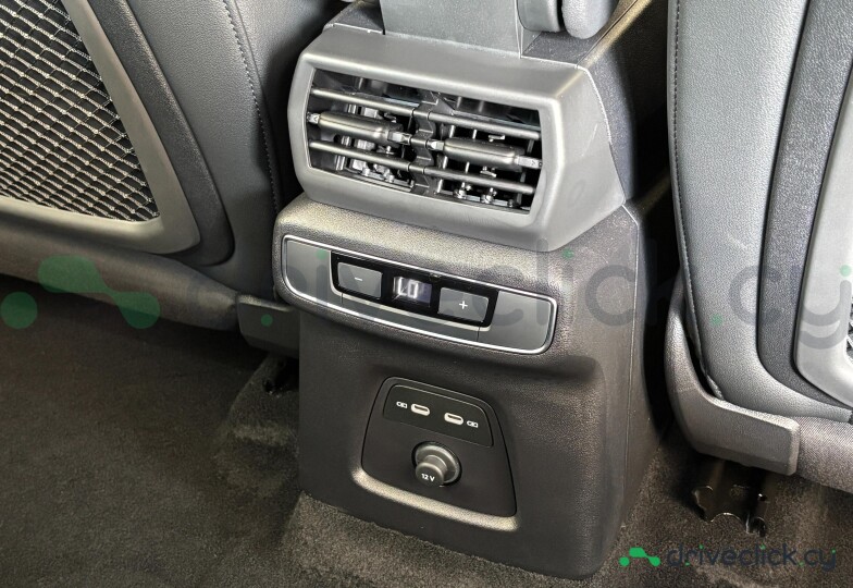 Audi Q4 e-tron Blue