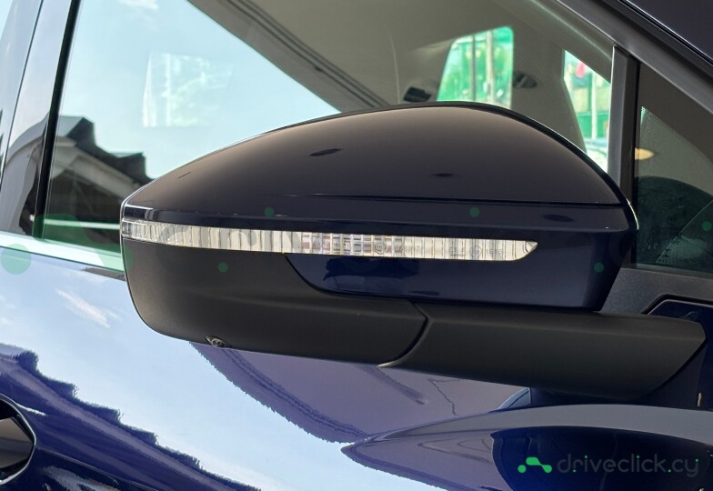 Audi Q4 e-tron Blue