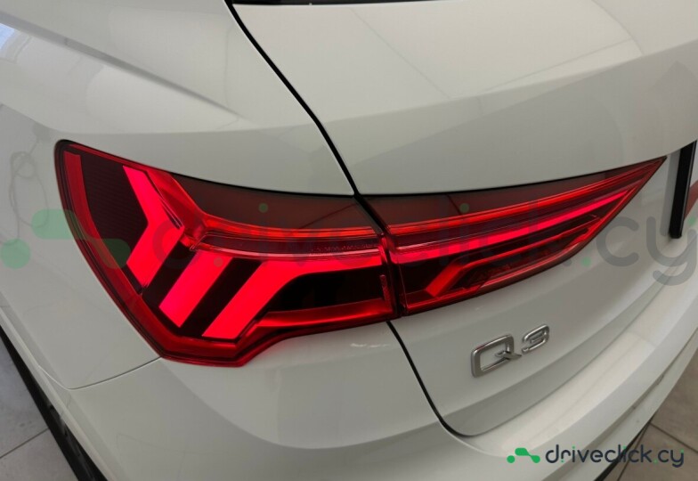 Audi Q3 Белый