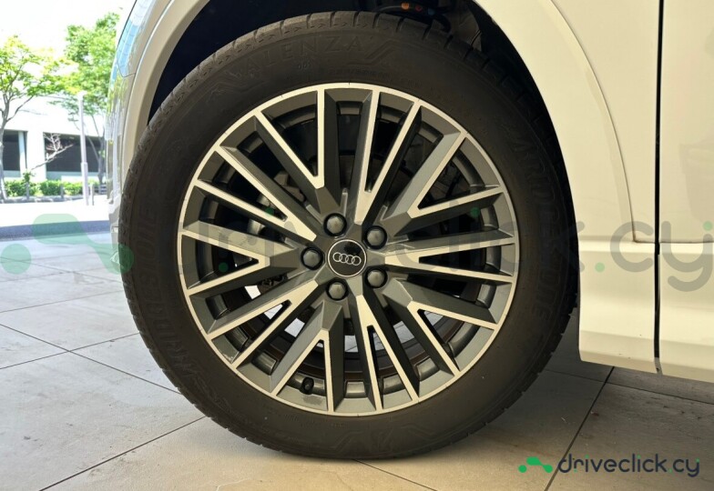 Audi Q3 Белый