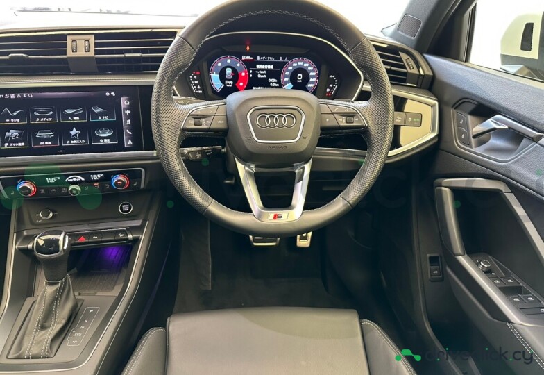 Audi Q3 Белый