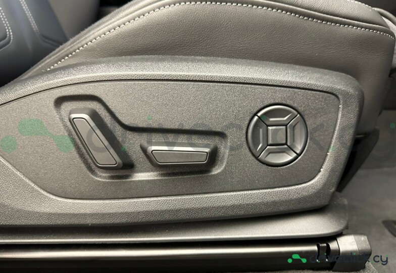 Audi Q3 Серый