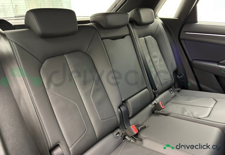 Audi Q3 Серый