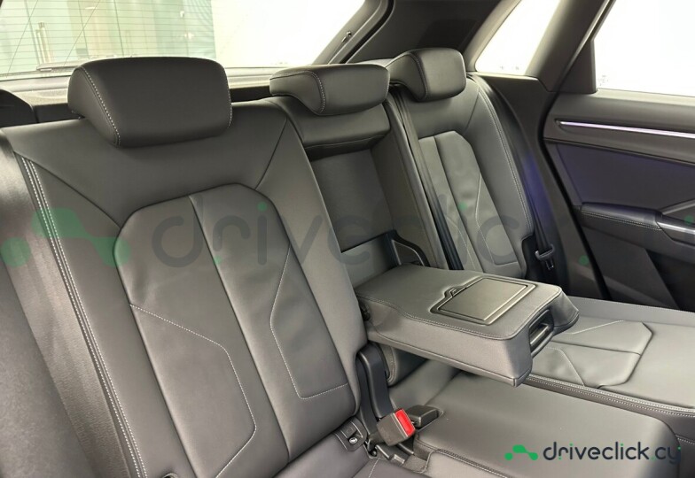 Audi Q3 Серый