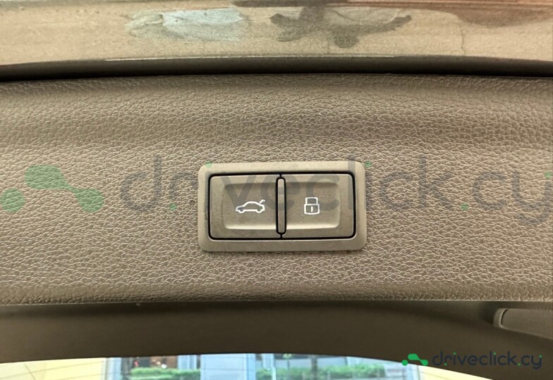 Audi Q3 Серый